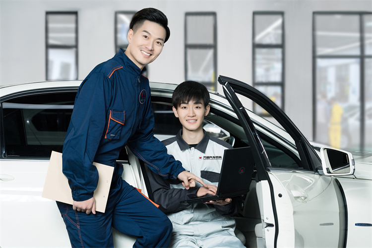 注意！這幾種“癥狀”說明你已被正式確診為“萬通人”！