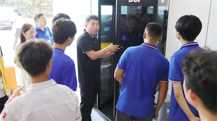 西安萬通2024秋季高薪就業技能班盛啟招生 —— 夢想啟航，技能致富正當時！