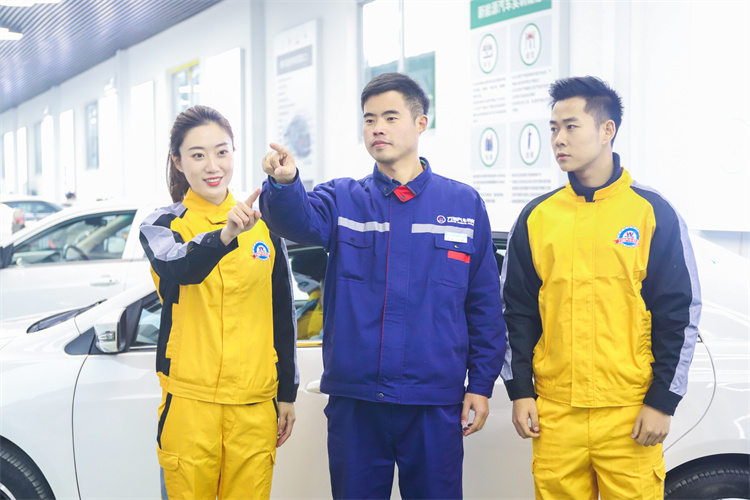 看這兒！汽車類專業2025九大就業方向！