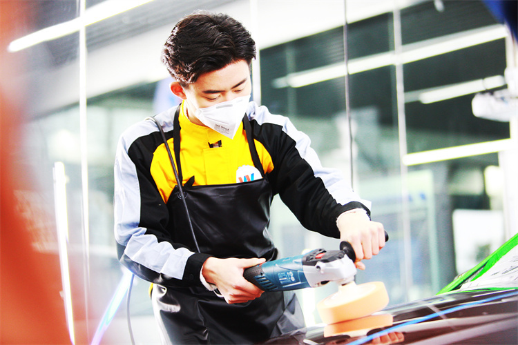 打破傳統偏見！西安萬通這幾個小眾又高薪的專業，正在成為女生職業新風口！