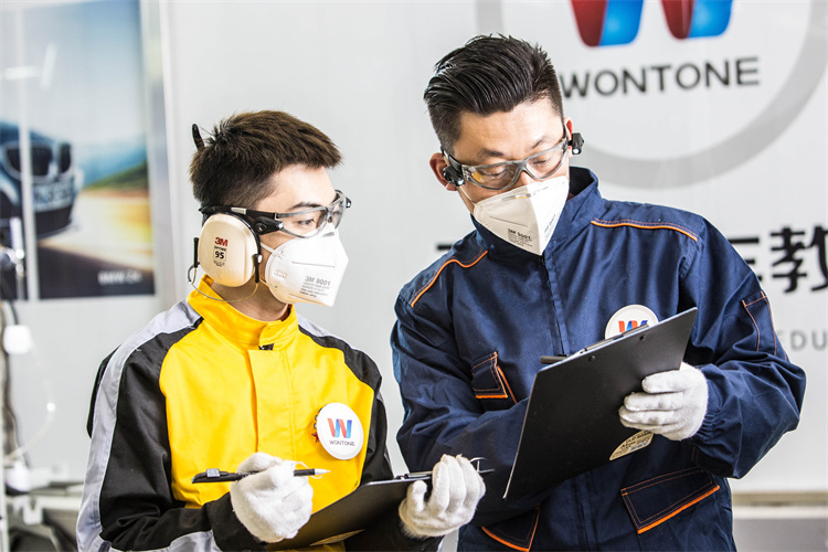 AI狂潮下，為什么汽車技術人才成為“未來硬通貨”？——西安萬通用實力回答你的職業焦慮