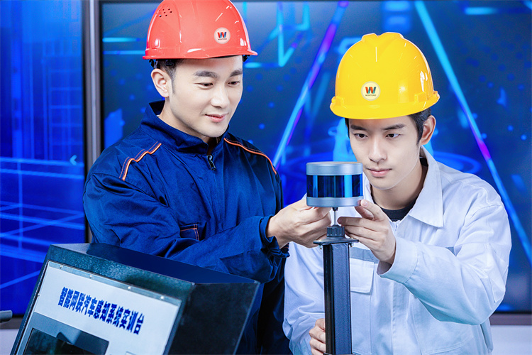 學會plc，找工作竟然這么吃香？工資水平曝光！