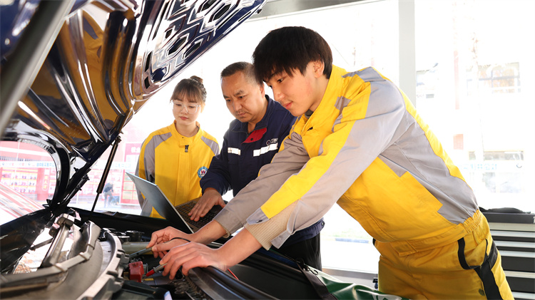 轉學怕踩坑？別慌！西安萬通帶你踏上轉學逆襲路！