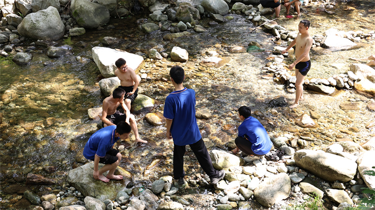 第二期開營！西安萬通夏令營再燃盛夏，解鎖你的熱血青春！