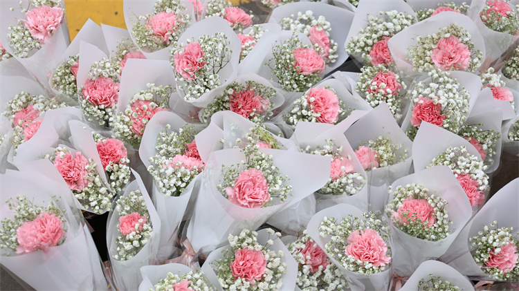 桃李呈馨，師恩銘澤｜西安萬通汽車學校慶祝教師節主題活動溫暖綻放