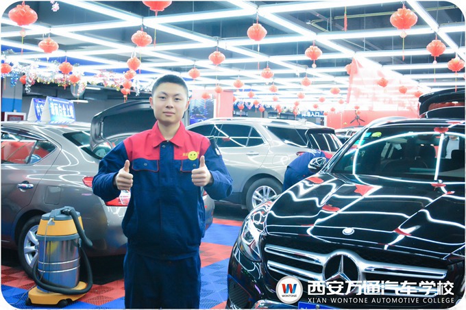 ��Ӣ��֮·��ƽ�_ֻ���d�w  Ŭ���������ի@