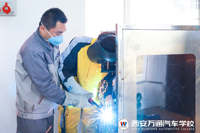 西安短期焊工培訓多少錢？短期培訓就業學校哪家好？