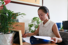 ���F�ݾW��һλ�M�M؟����Ů������