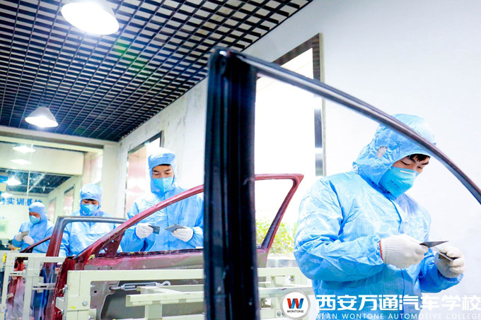 西安萬通汽車噴涂實訓學習