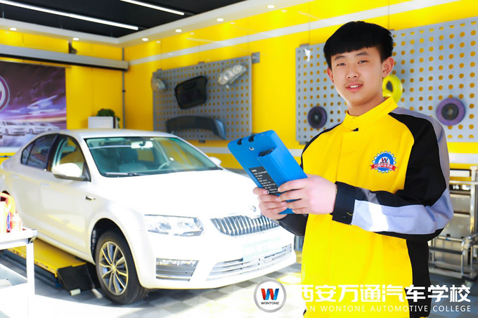 �����fͨ��܇�WУ�W�ӡ����Z����