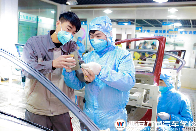 �����fͨ��܇�WУ���n�ώ�