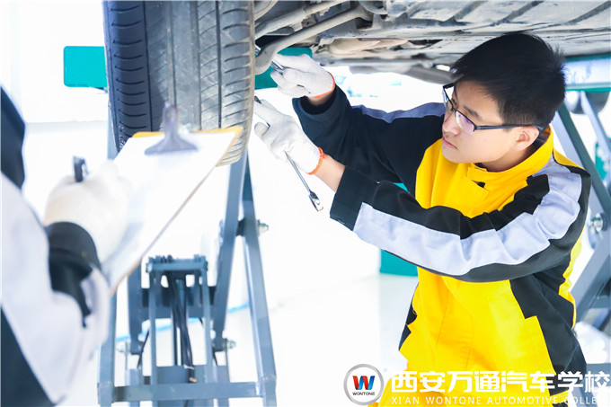 汽車時代，最適合初高中生學習的專業