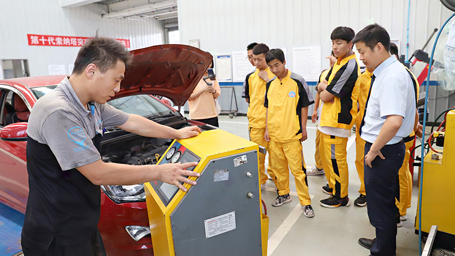 萬通學子比亞迪、現代汽車公司學習參觀2