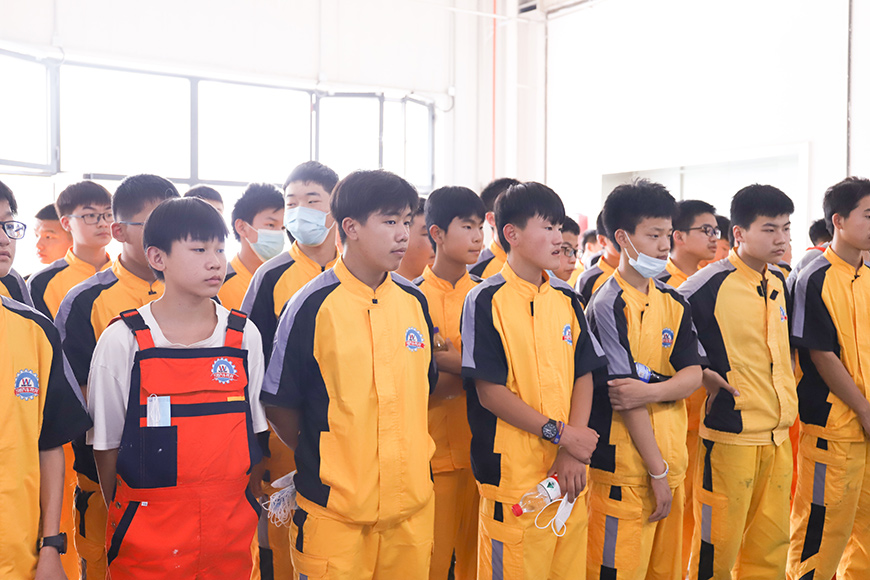 萬通學子領克、吉利汽車公司技術體驗營9