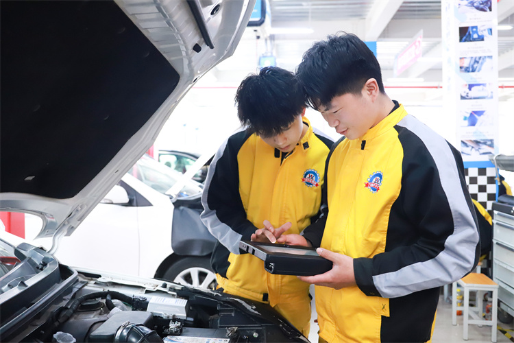 做什么職業更有可觀收入？來看看萬通給你的“小錦囊”