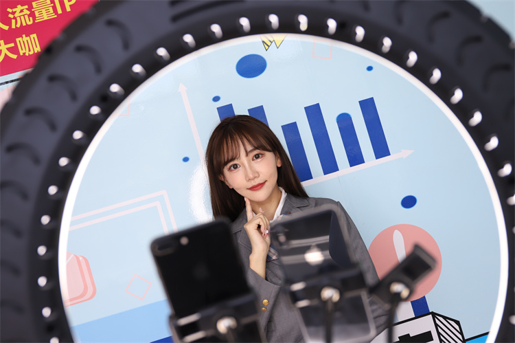 新媒體行業前景怎么樣？現在學習有前途嗎？