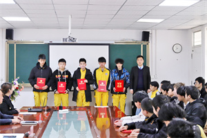 ���ഺ�������fͨվ���l����У��܇�z�y�c�S�ތ��I�W�Ӹ�������܇�M�й��W����