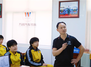  企業總監進校園 攜手企業筑夢未來 ——陜西花都全球變速箱有限公司