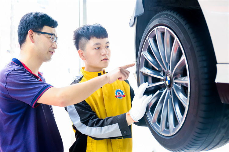 職業教育 or 普通教育？適合自己的才是好的！