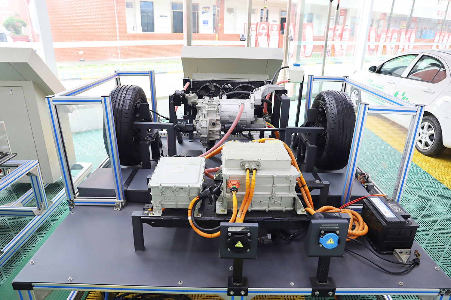 新能源實訓課堂12