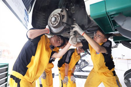 工作難找、工資低、待遇差，打工人的出路在哪里？