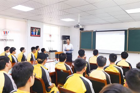 什么是大專，中專和中職一樣嗎？初中畢業可以上大專嗎？