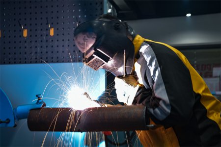 學電焊技術，抓住年初好時機！